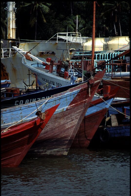 Ships in Indonesia, 1992-2012 — photo 4